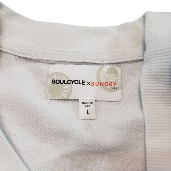 SoulCycle X Sundry Sweatshirt Size Large Womens Pullover Sweatshirt Used - Picture 4 of 6